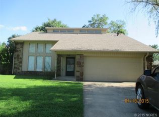 813 W Decatur St, Broken Arrow, OK 74011