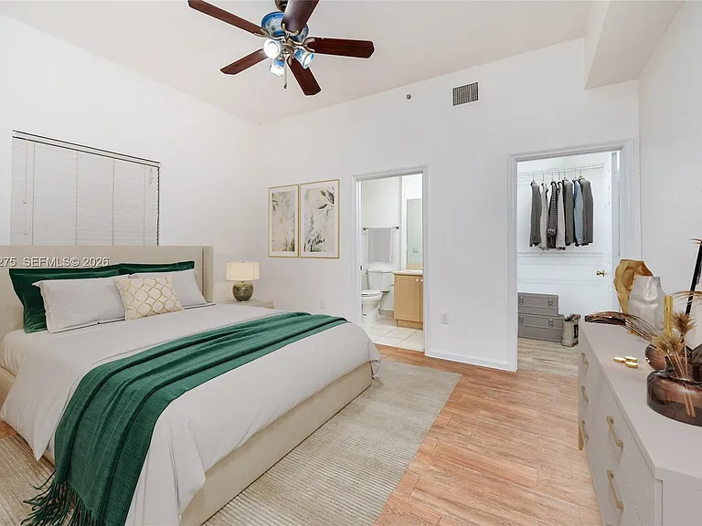 2851 Riverside Dr #207 — Photo 10