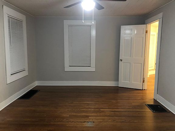 5th image of 42 Forestville Ave Floor 1