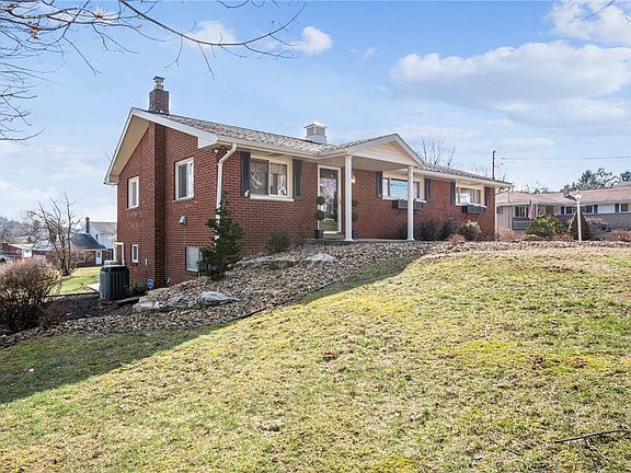 3rd image of 312 McCabe Dr