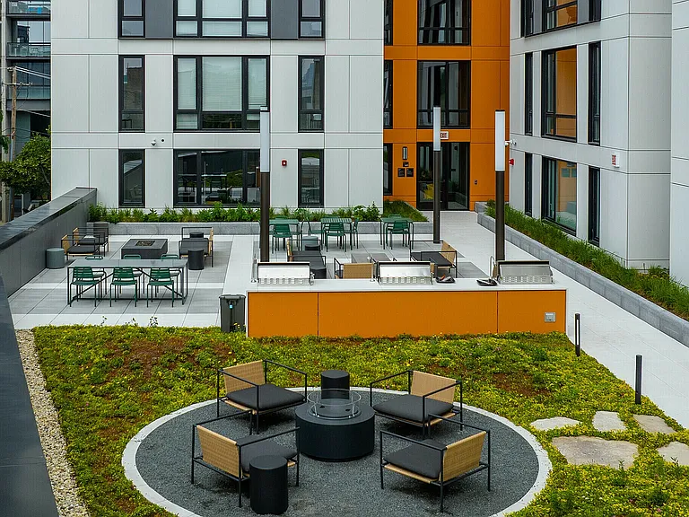 post-chicago-chicago-il-sundeck
second-floor