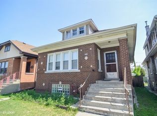 4901 W Newport Ave, Chicago, IL 60641