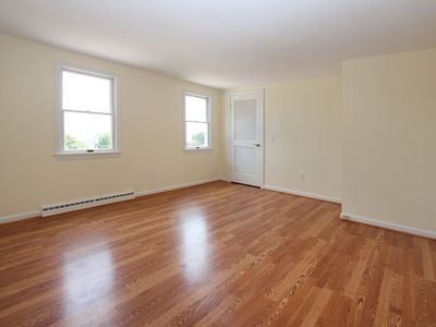 242 Lawrence Dr, Portsmouth, RI, 02871