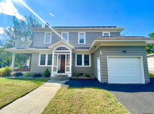 1103 Earl Ave, Schenectady, NY 12309