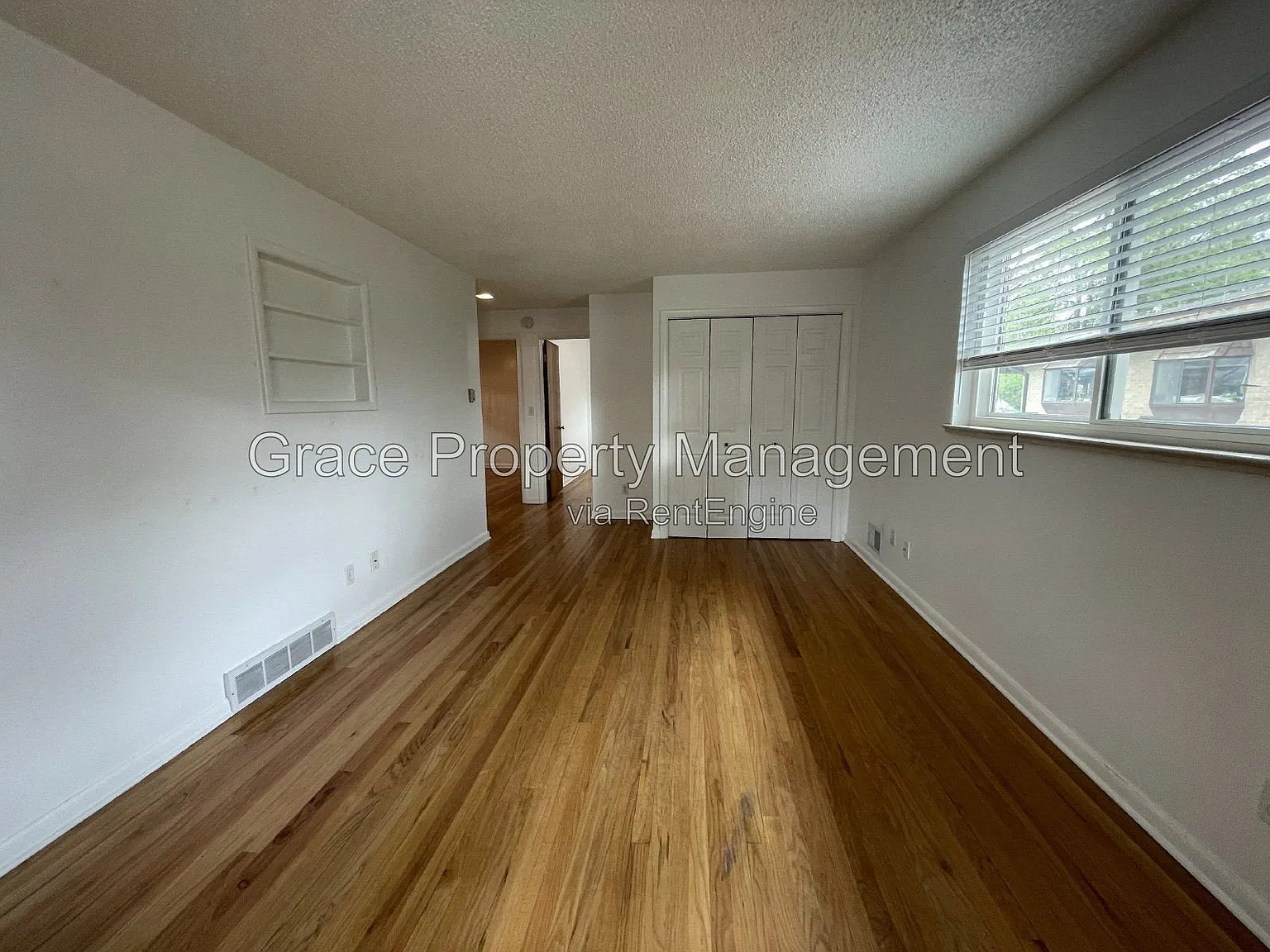 2 bed, 1.0 bath, 825 sqft, $1,895 — Photo 2