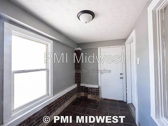 4th image of 2201 E New York St #B