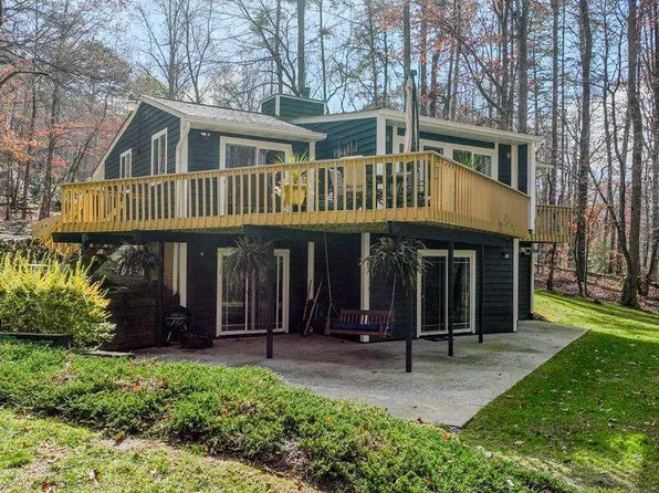 3301 Ellington Rd, Hayesville, NC 28904