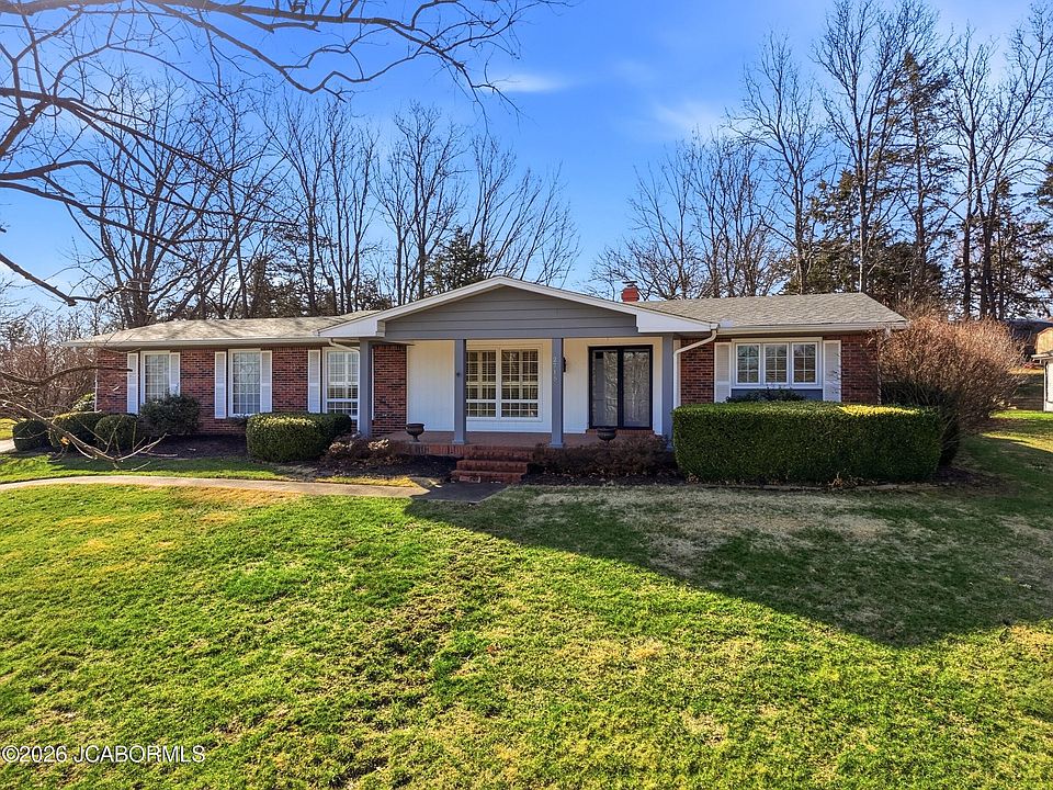 1st image of 2715 W Schellridge Rd