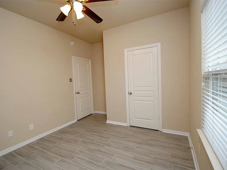 7019 Hazelnut Ln — Photo 23
