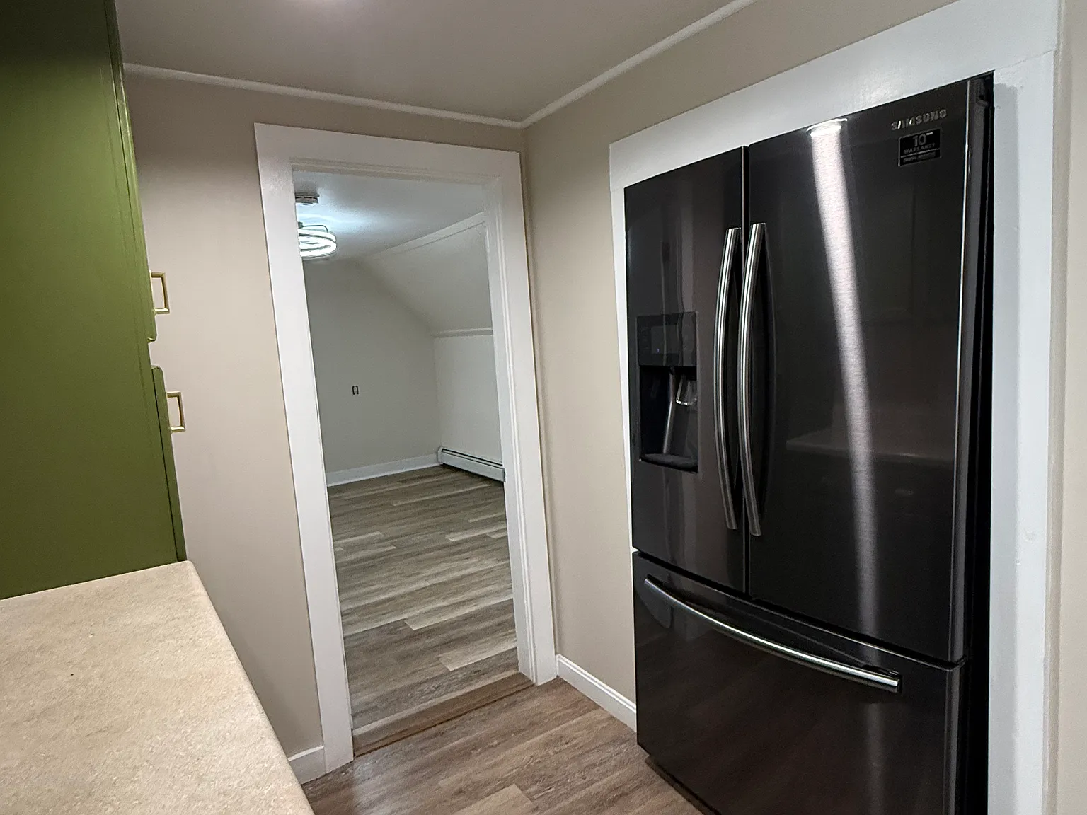 3 bed, 1274 sqft, $2,000 — Photo 3