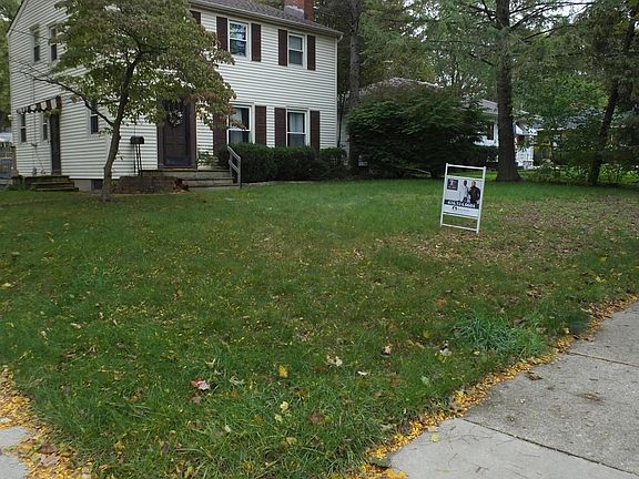 2nd image of 2115 Plymouth Ave SE