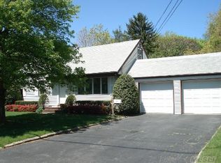 610 Baylor Pl, East Northport, NY 11731