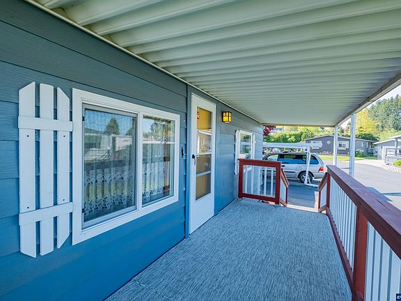 5th image of 277 NE Conifer Blvd Unit 88