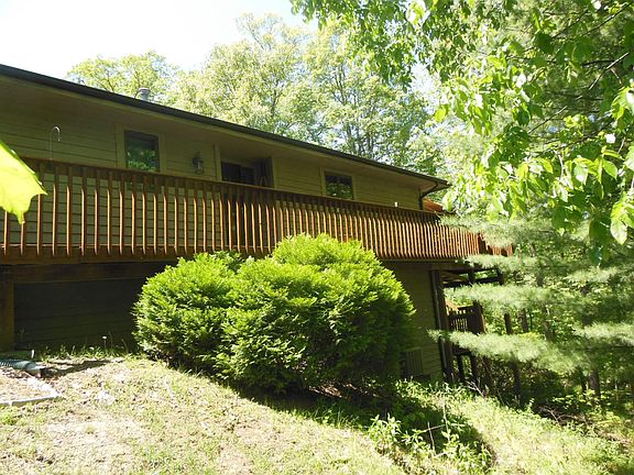 2nd image of 1110 Bayberry Ln