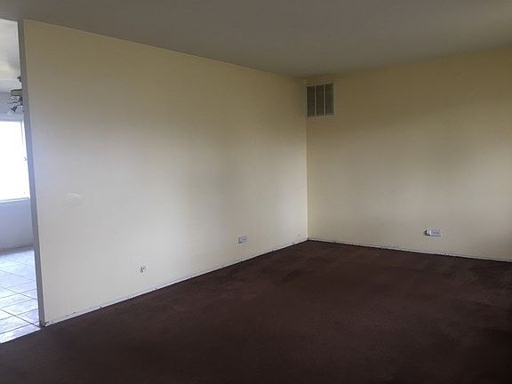 3rd image of 1625 E Celebrity Cir