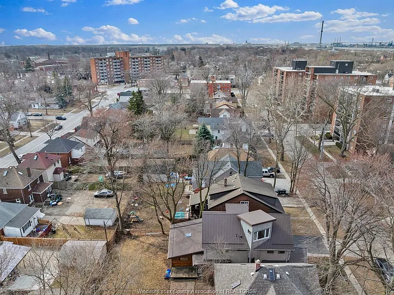 3131 Donnelly St — Photo 32