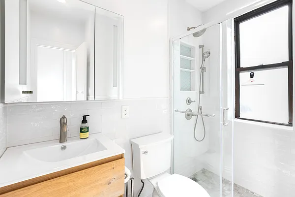 Rented by Platinum Properties | media 19