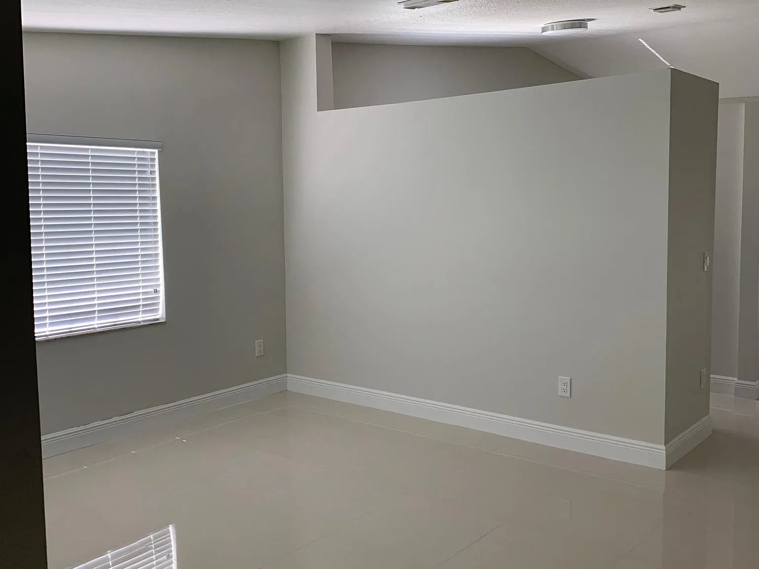 3 bed, 1795 sqft, $3,700 — Photo 3