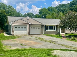 2511 Parrish St, Burlington, NC 27215