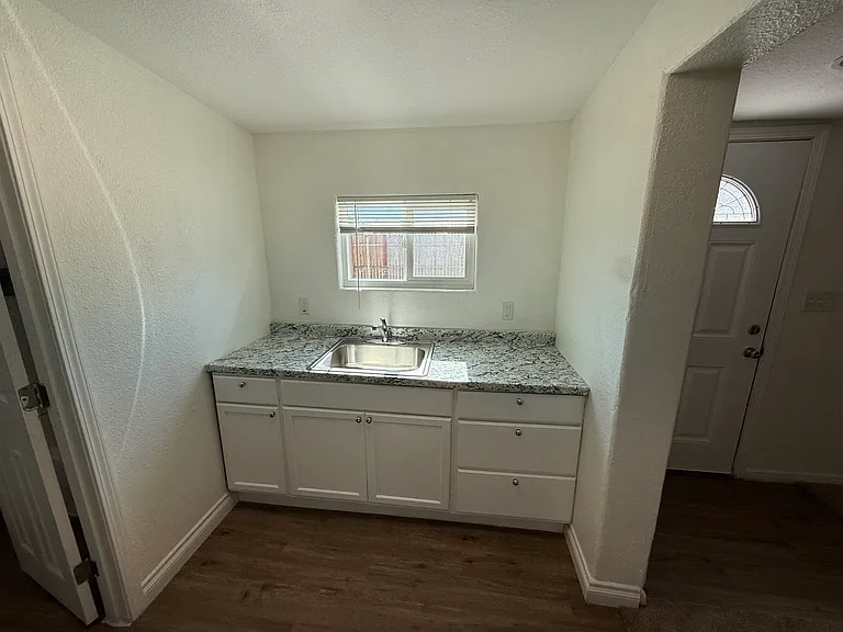 9041 Piedra Ave #1 — Photo 4
