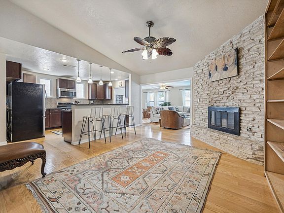4th image of 6702 Langston Dr