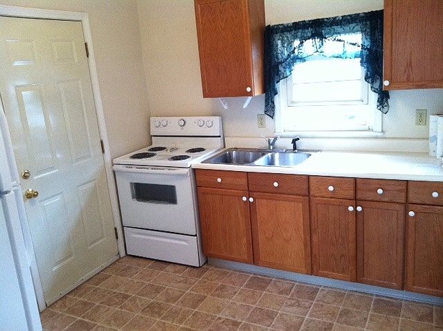 2nd image of 2635 Fairmont Pkwy APT 3
