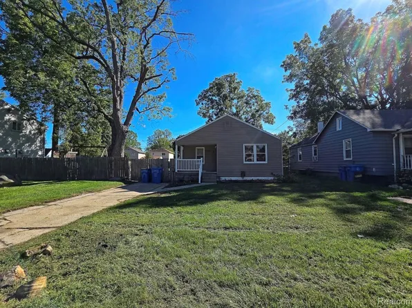 8280 Fenton St, Dearborn Heights, MI 48127