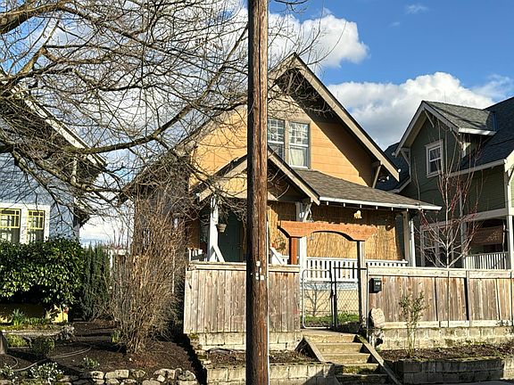3rd image of 5222 SE 17th Ave