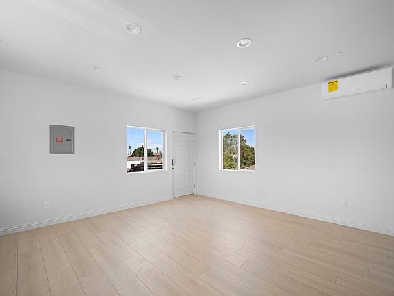 5th image of 11746 De Garmo Ave #11746