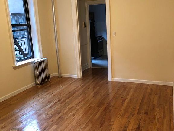 3rd image of 883 Franklin Ave APT 1A