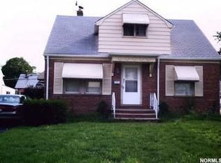 431 E 326th St, Eastlake, OH 44095