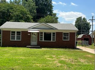 215 W Anita Dr, Haysville, KS 67060