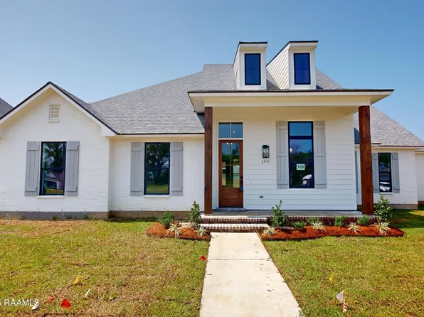 100 Fountain Meadow Dr, Broussard, LA 70518