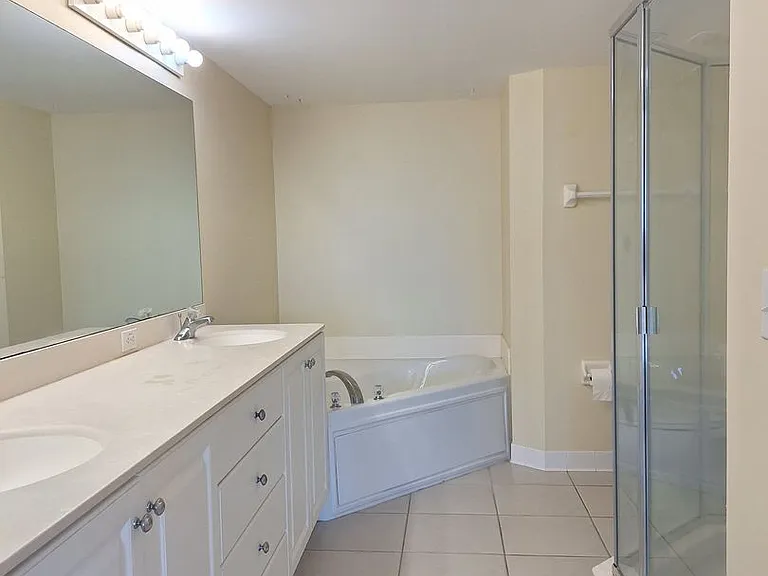 418 Bouchelle Dr #201 — Photo 7