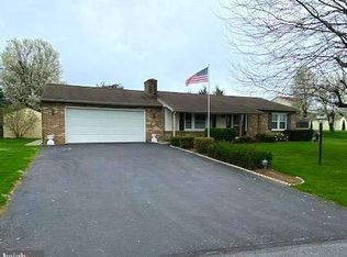 639 Henry Houck Ln, Lebanon, PA 17042