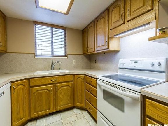 5th image of 5338 W Arbutus Cir