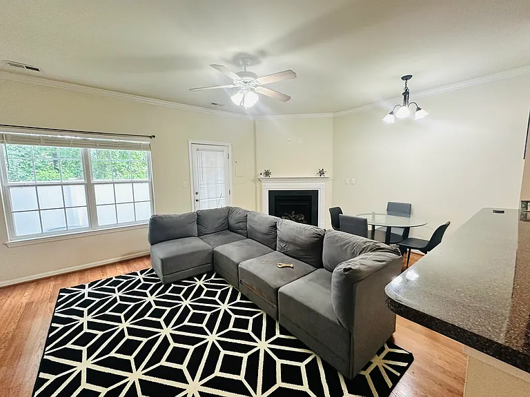 527 Settlement Ln — Photo 8