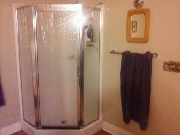 Bathroom-stand up shower