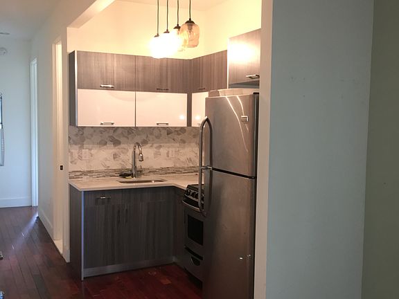2nd image of 1438 Dekalb Ave APT 2L
