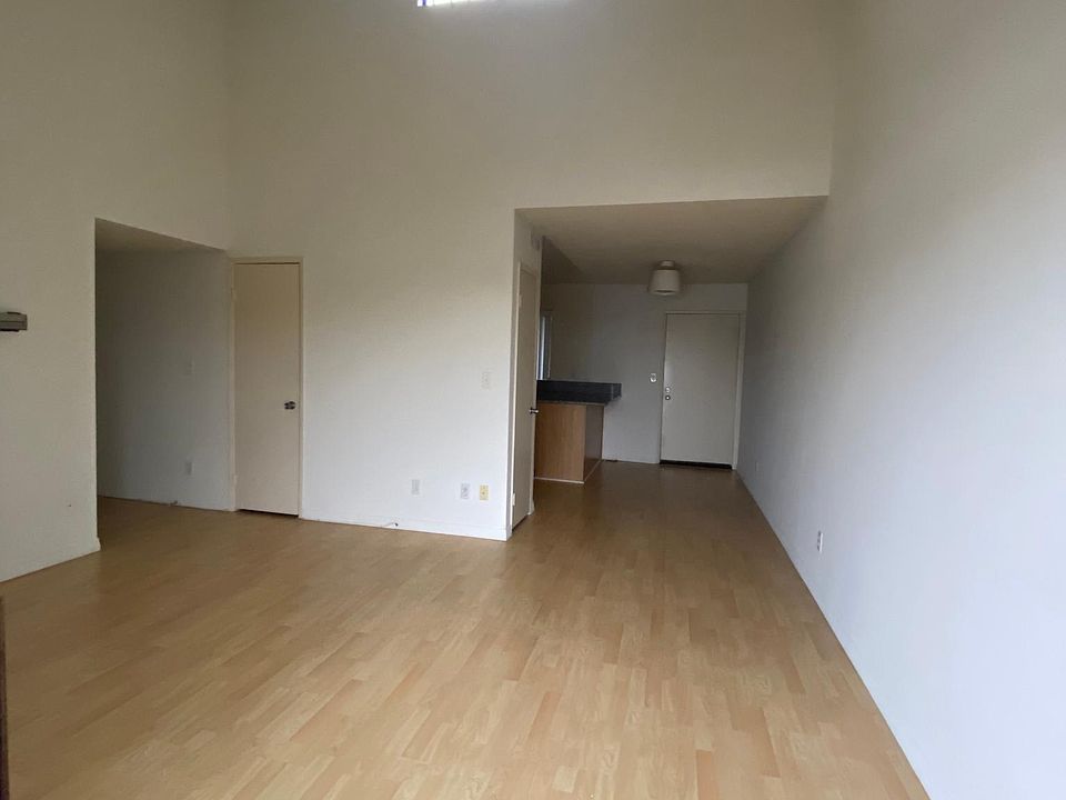 1st image of 4225 Del Mar Ave #405