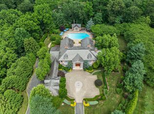 660 Chicken Valley Road, Matinecock, NY 11560