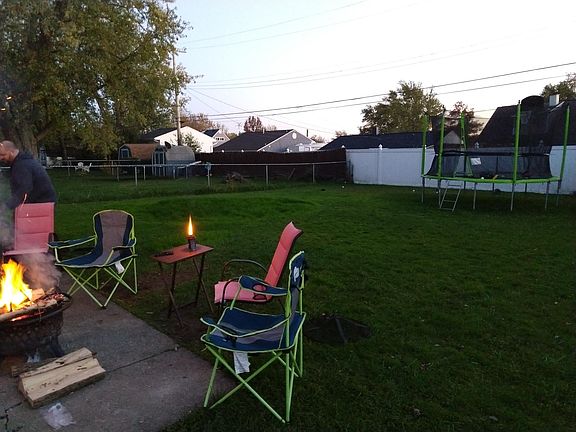 3rd image of 38 Elsie Ln