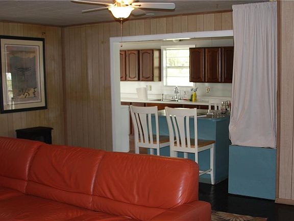 5th image of 1416 Edgewater Dr