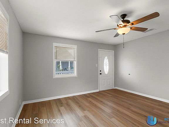 4th image of 2406 E Clark St #2