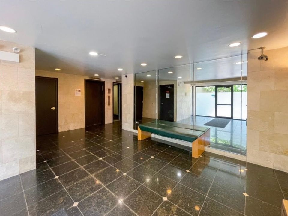 1st image of 607 W Wrightwood Ave APT 511