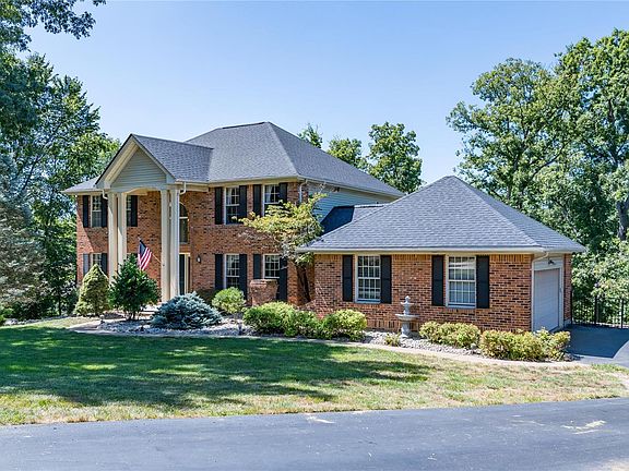 2nd image of 9851 Eagle Hill Ln