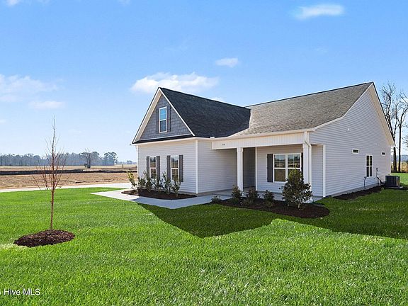 4th image of 110 Ham Farm Drive