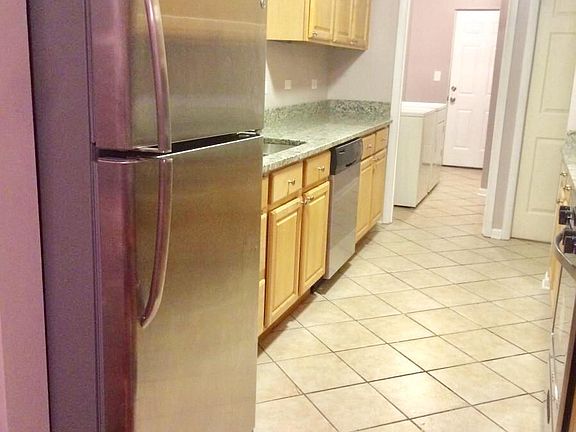 2nd image of 1241 W Erie St APT 1C