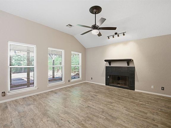 5th image of 1117 Pruett Dr