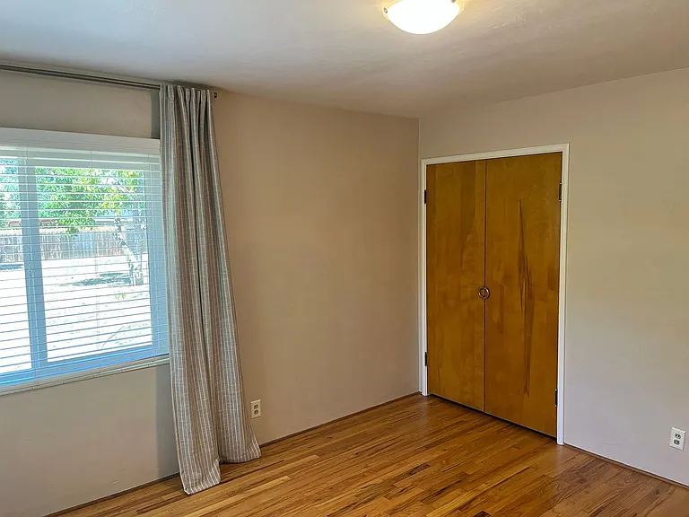 16841 Leroy Ave — Photo 24